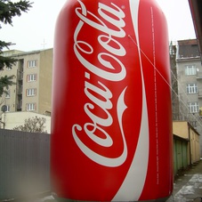 Nafukovací plechovka Coca-Cola