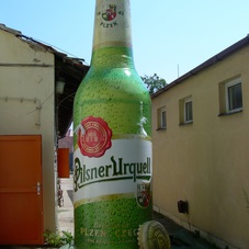 Nafukovací láhev Pilsner Urquell