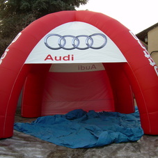 Nafukovací stan Audi