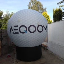 Nafukovací golfový míček AEQOOM